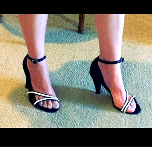 Judith Leiber Crystal Black Satin Swarovski 👠 8B - Picture 3 of 8